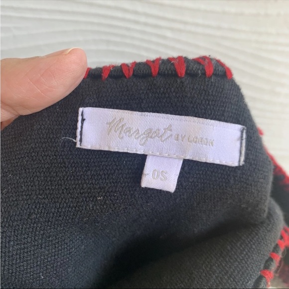 Margot by Loren Black Embroidered V Neck Tunic Top One Size Geometric - Picture 8 of 12